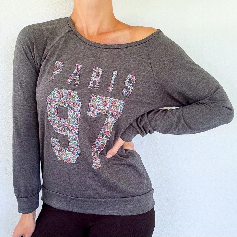 Rue21 gray Paris 97 floral pink scoop neck long sleeve sweatshirt top small